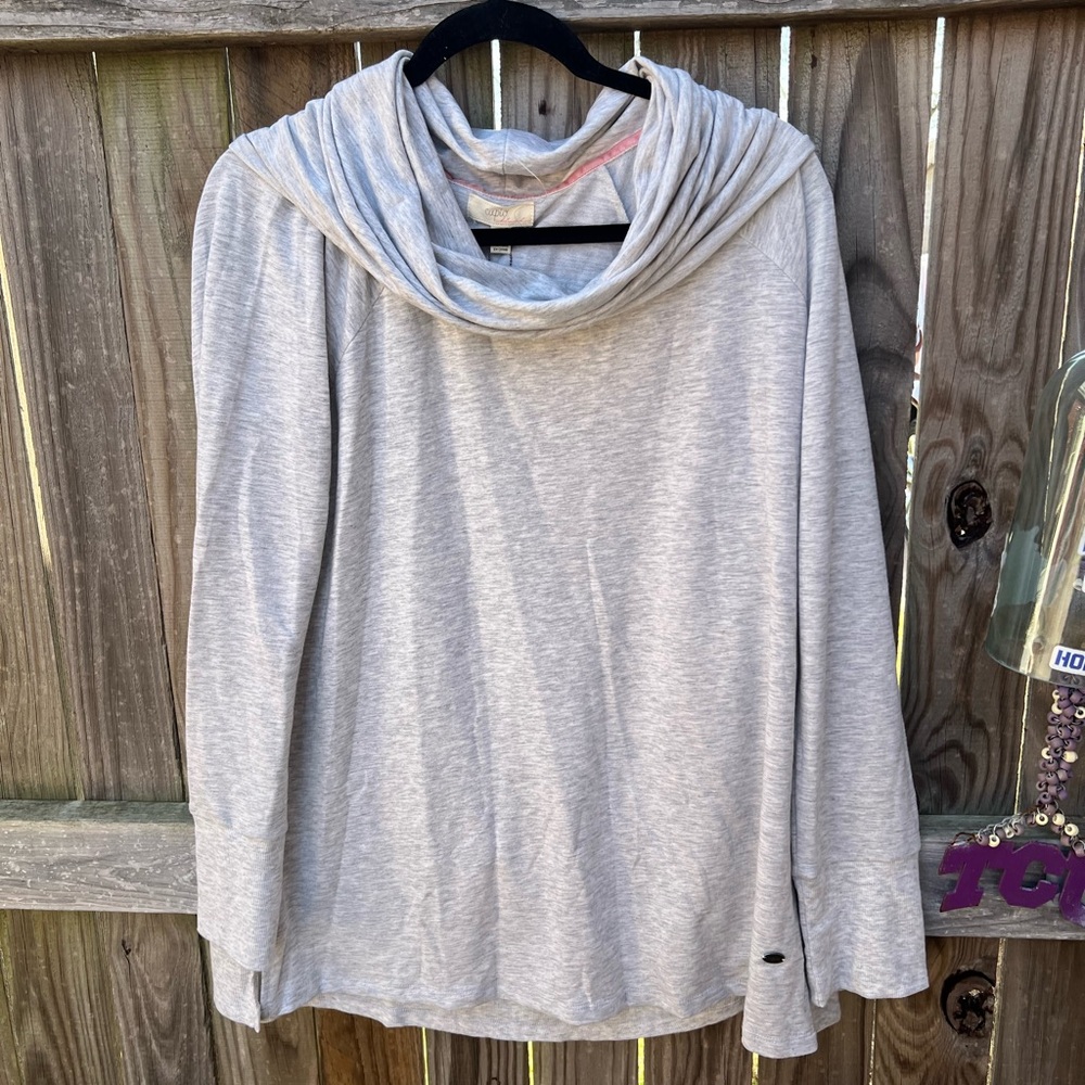 👗Cupio Heather Gray Cowl Neck Top
